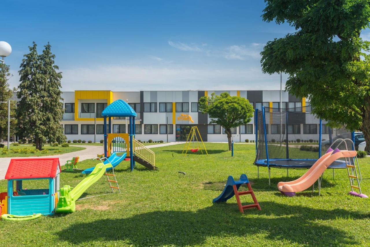 Hotel Stobex Loznica Exteriér fotografie