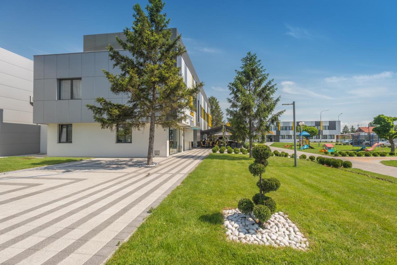 Hotel Stobex Loznica Exteriér fotografie