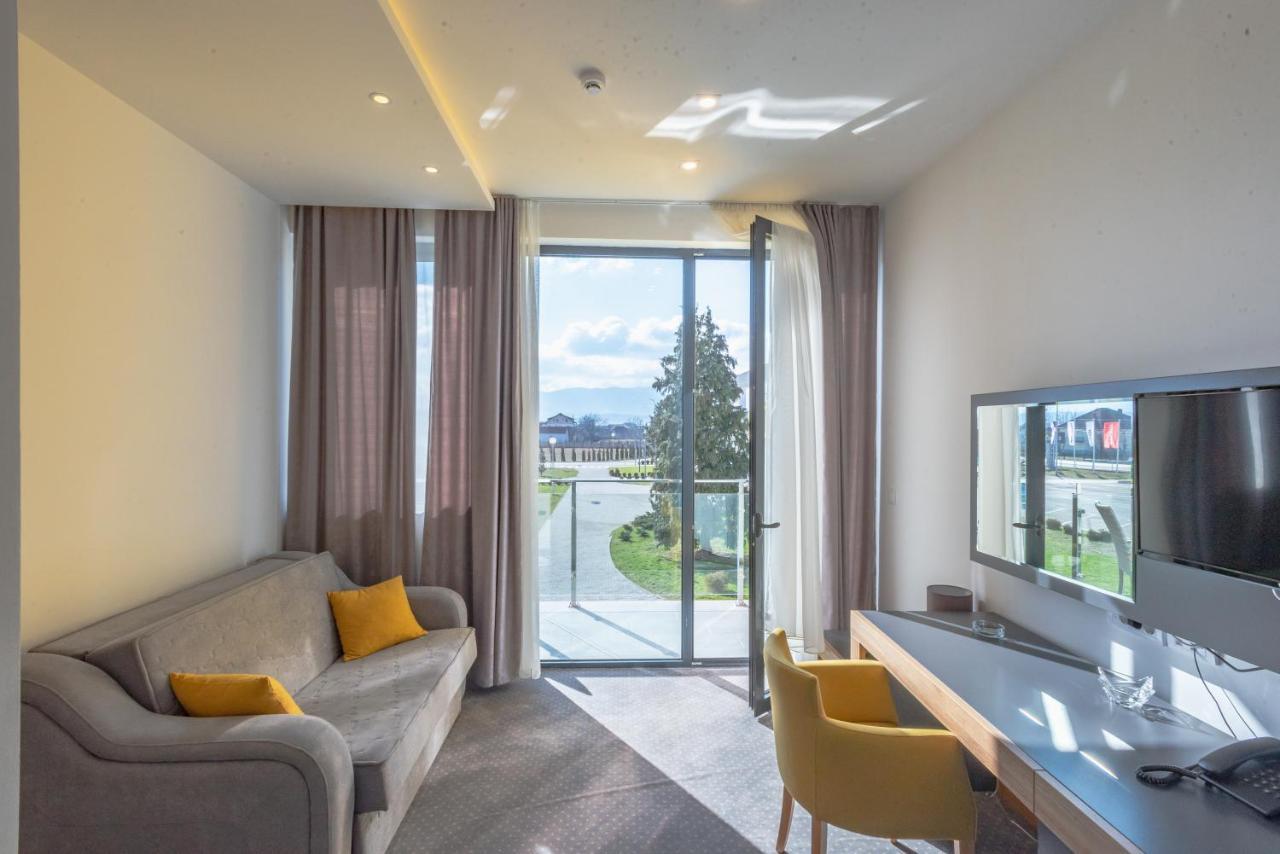 Hotel Stobex Loznica Exteriér fotografie