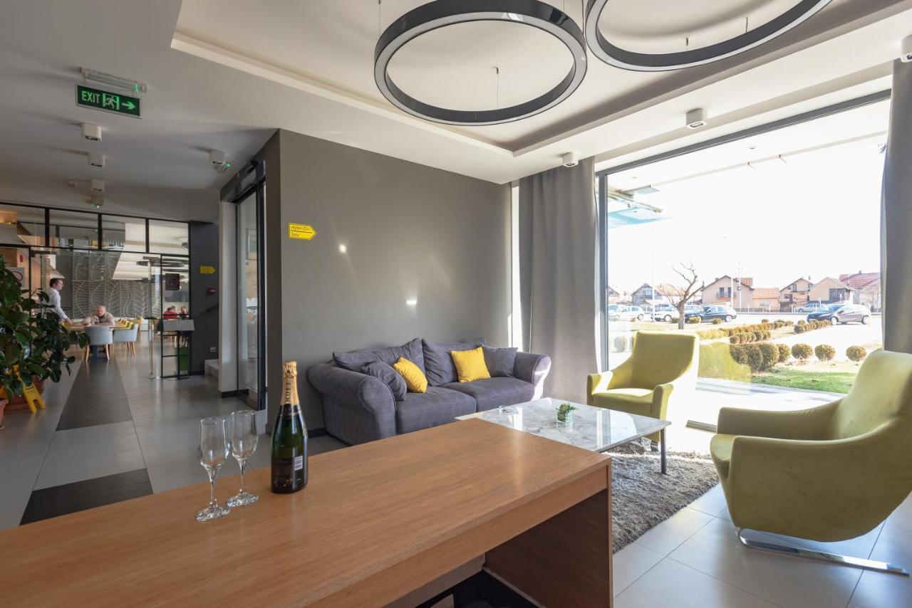 Hotel Stobex Loznica Exteriér fotografie